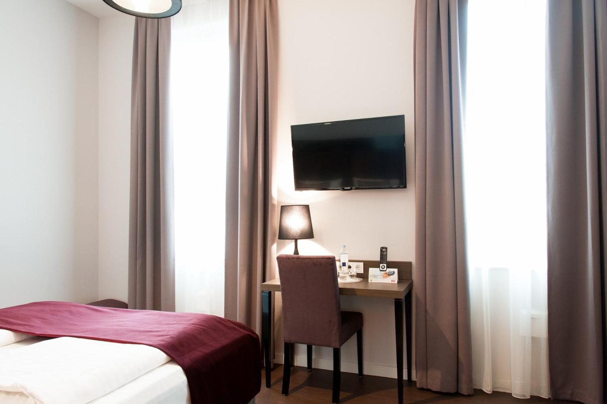 Arena An Der Friedberger Warte Hotel Frankfurt am Main Bagian luar foto